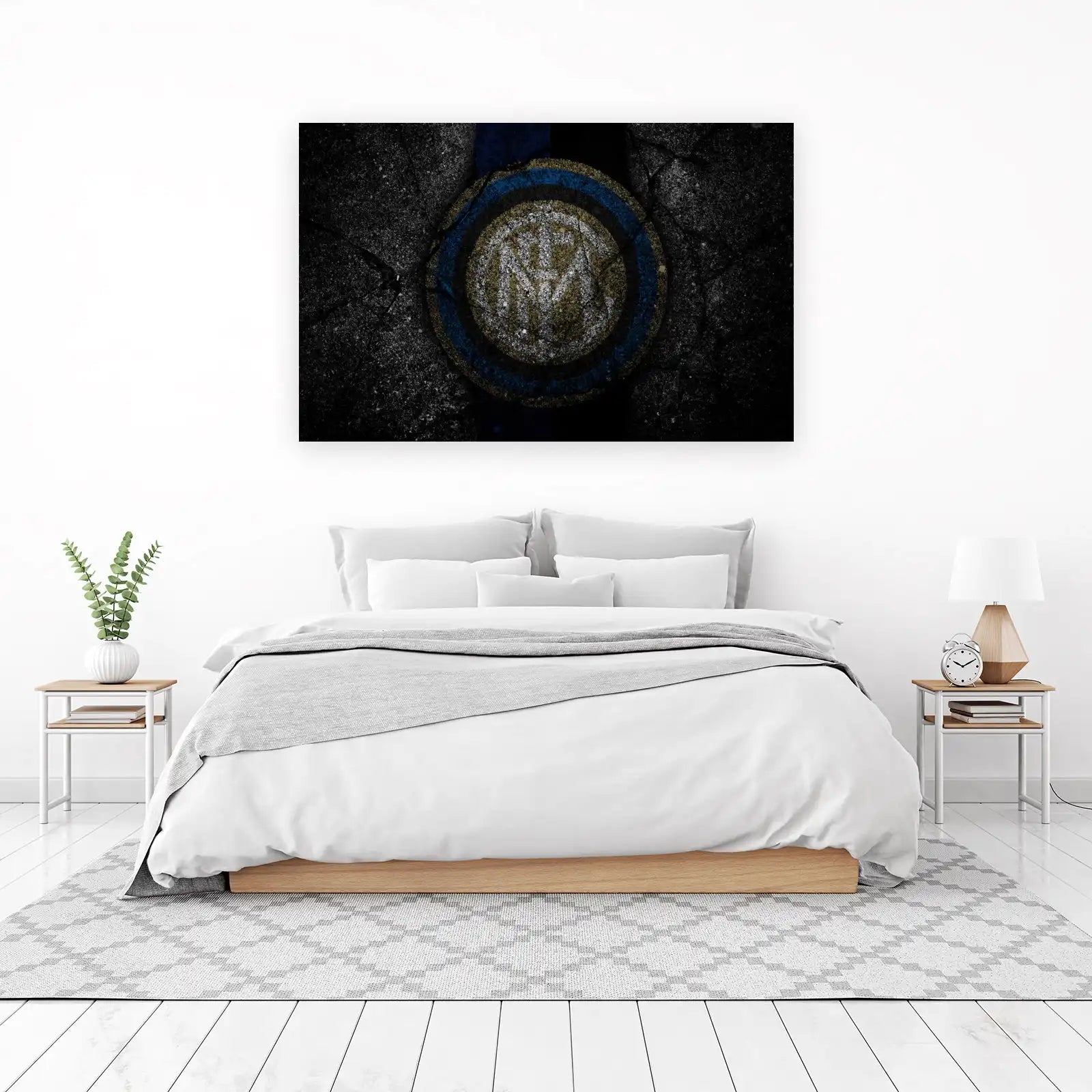 Inter Milan Cracked Grunge Logo Wall Art