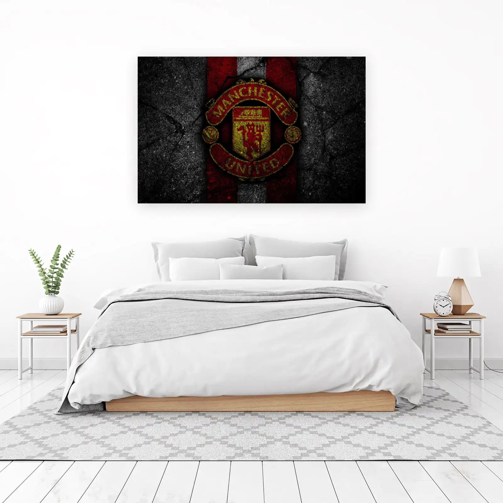 Manchester United Grunge Crest Wall Art