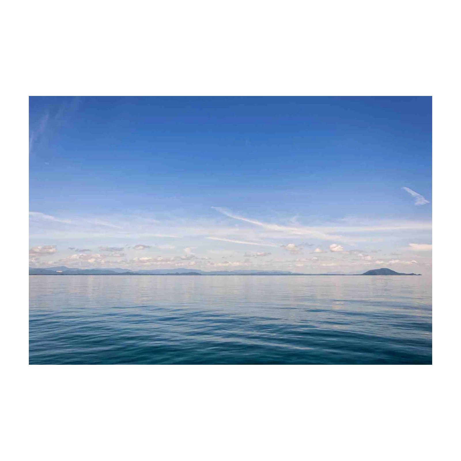 Serene Ocean Horizon Landscape Wall Art