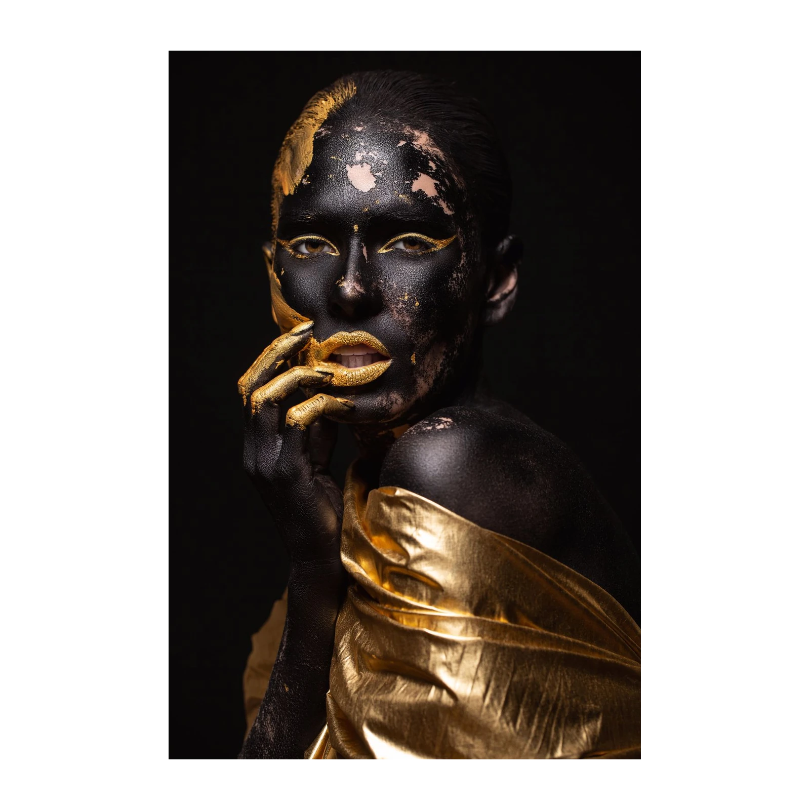 Luxurious Gold & Black Aura Wall Art