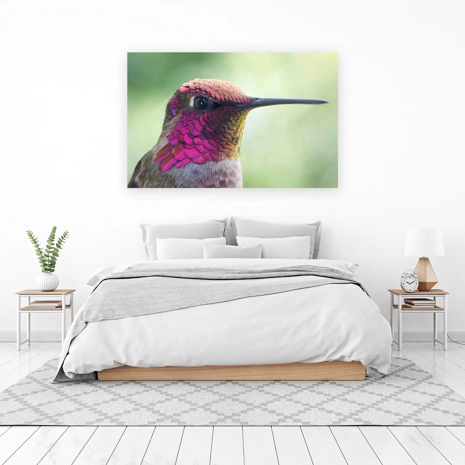 Vibrant Hummingbird Close-Up Wall Art