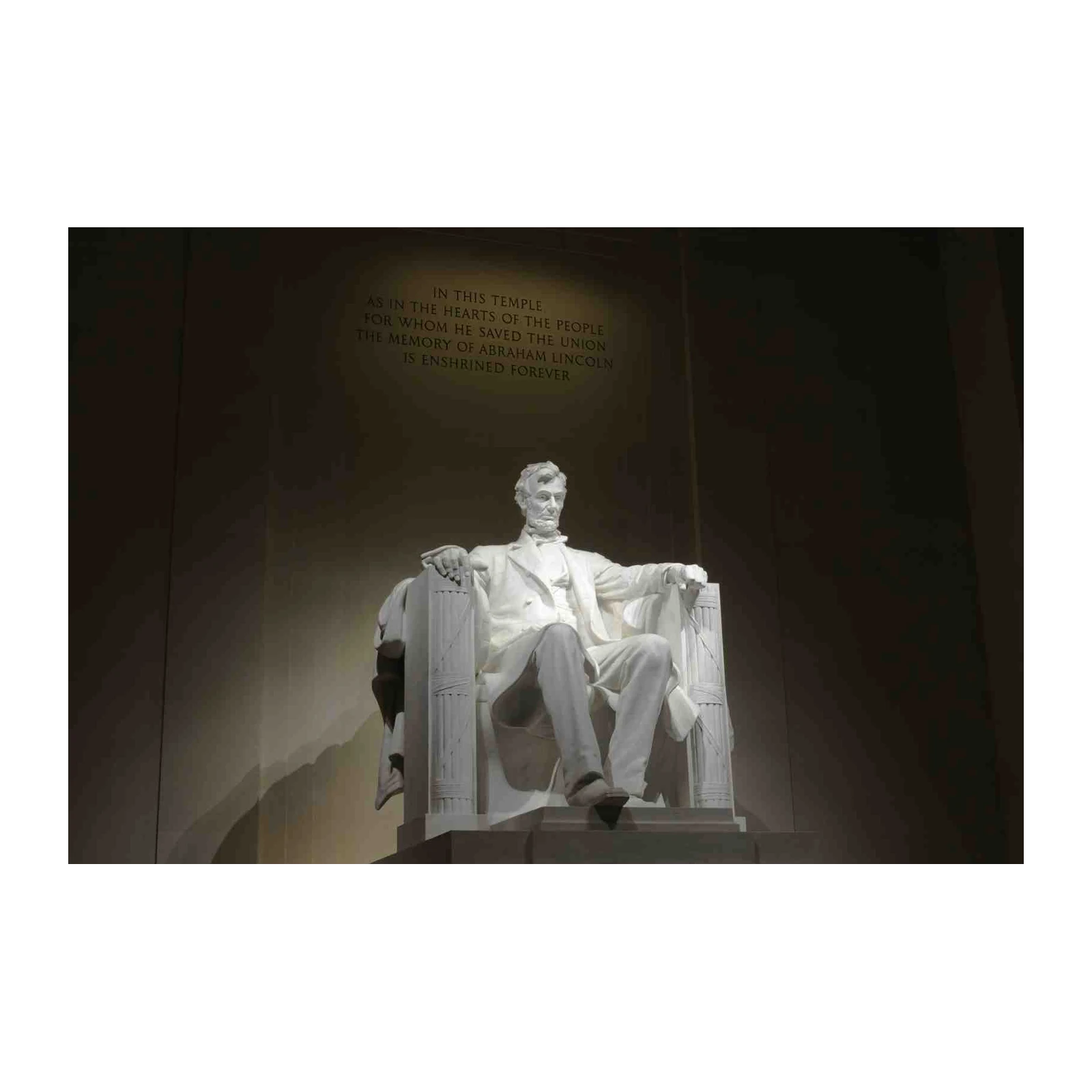 Iconic Lincoln Memorial Statue Wall Art